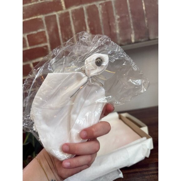 First Communion Angel - Picture 7 of 8